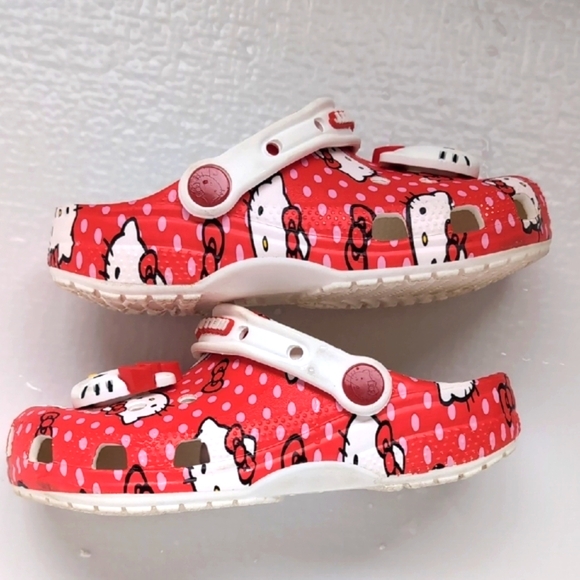 Hello Kitty Little Girl's Crocs Size C13 - Picture 2 of 9
